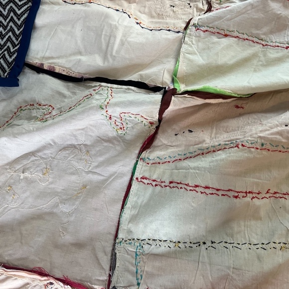 NEW Intricate Custom Handmade Multicolor Animal "Patchwork" Quilt 90X90 - Picture 14 of 16